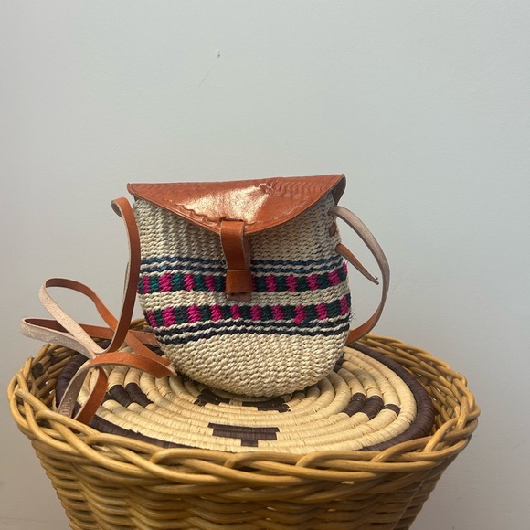 Handmade Handbags - Stylish Tan and Pink Woven Crossbody Bag